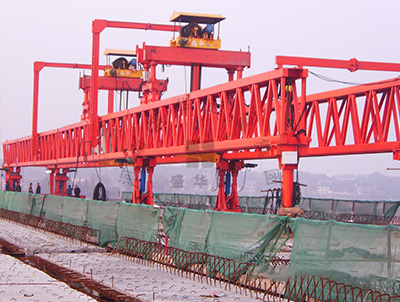 路橋架橋機是加速基礎設施建設的利器